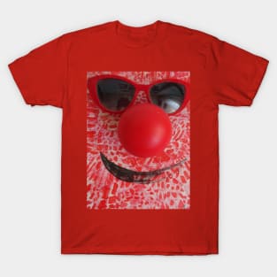 a red nose and a pair of black glasses T-Shirt